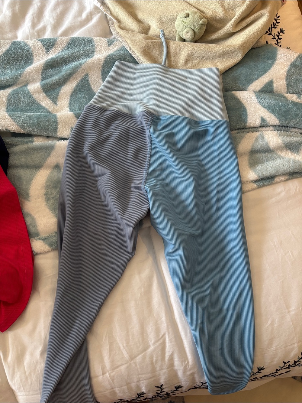 LoveShackFancy X BeachRiot Leggings - Picture 3 of 3